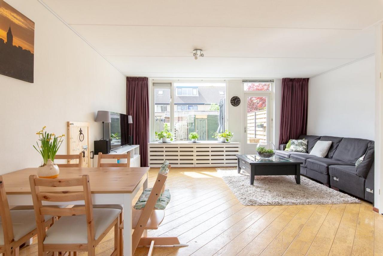 4-slaapkamer woning met tuin in Almere - Afbeelding 5