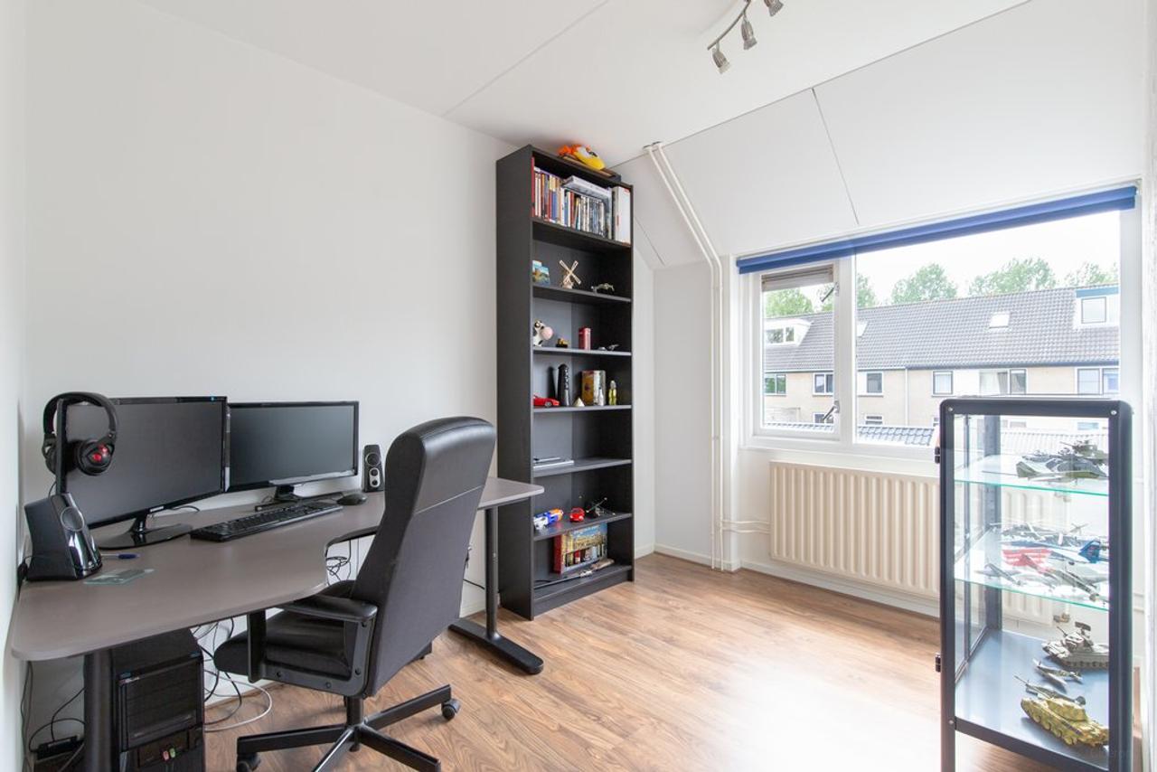 4-slaapkamer woning met tuin in Almere - Afbeelding 10