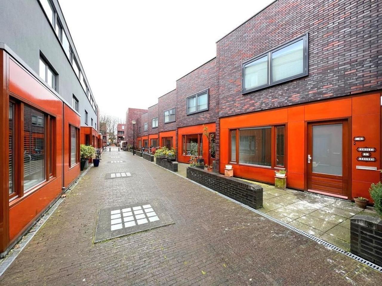 Herenhuis met garage in hartje Delft - Afbeelding 1