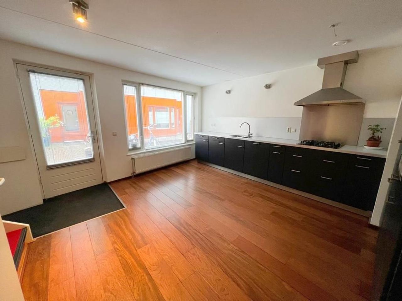 Herenhuis met garage in hartje Delft - Afbeelding 10