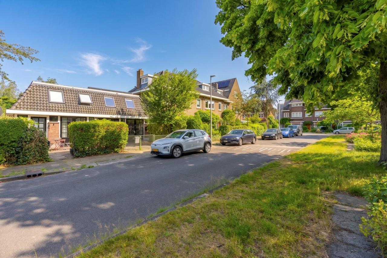 2-bedroom apartment with garden - Image 15