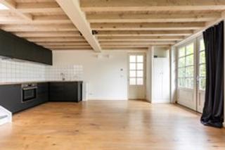 2-bedroom apartment with garden - Image 2