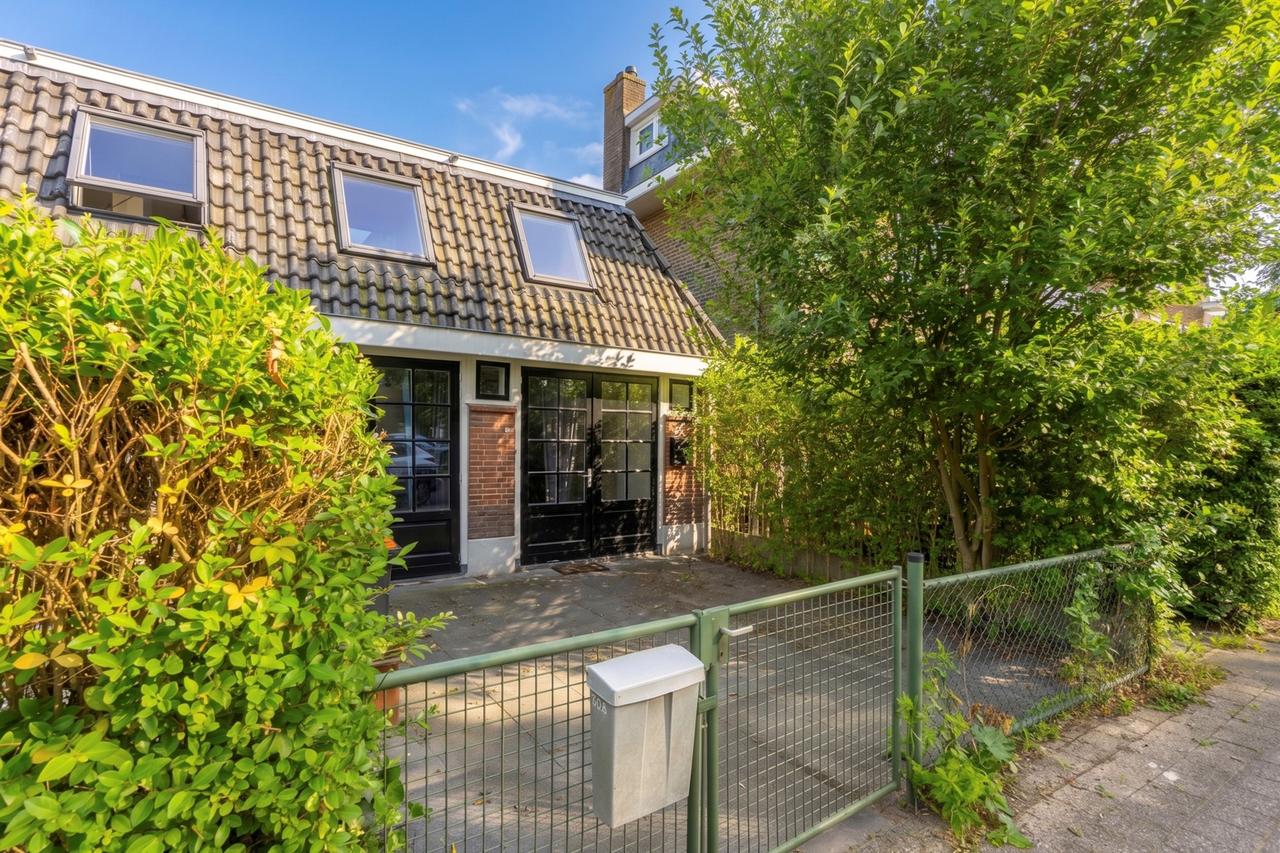 2-bedroom apartment with garden - Image 14