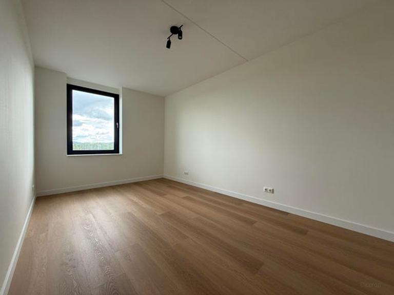 2-slaapkamerappartement met parking - Afbeelding 8