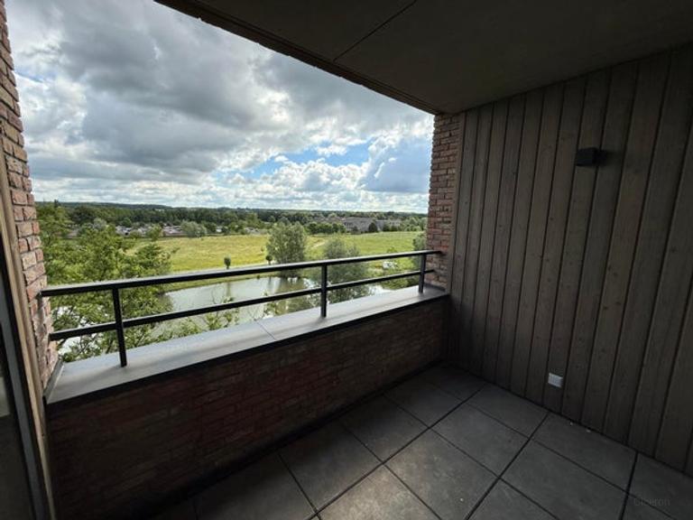 2-slaapkamerappartement met parking - Afbeelding 12
