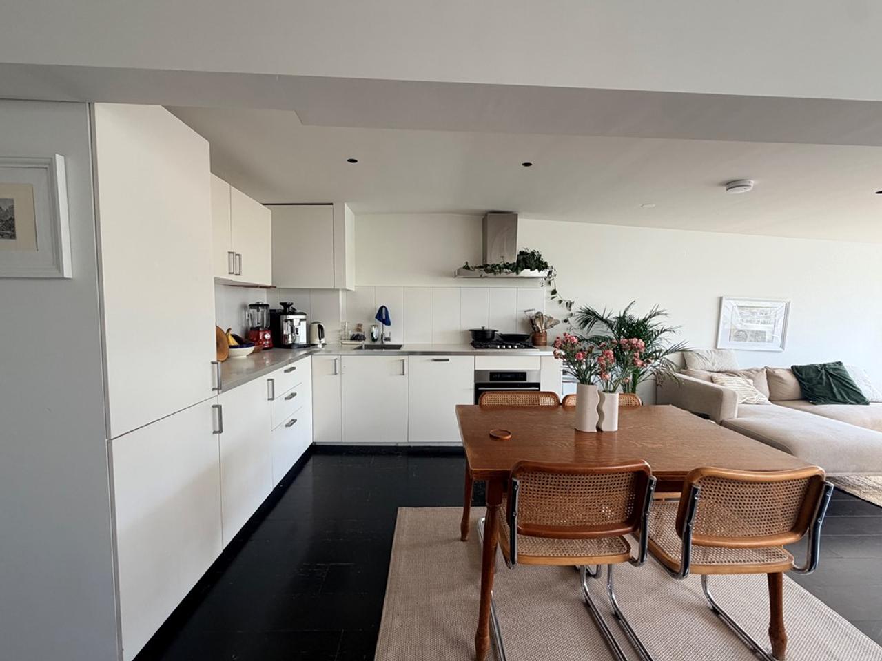 59m² apartment with a spacious roof terrace - Image 5