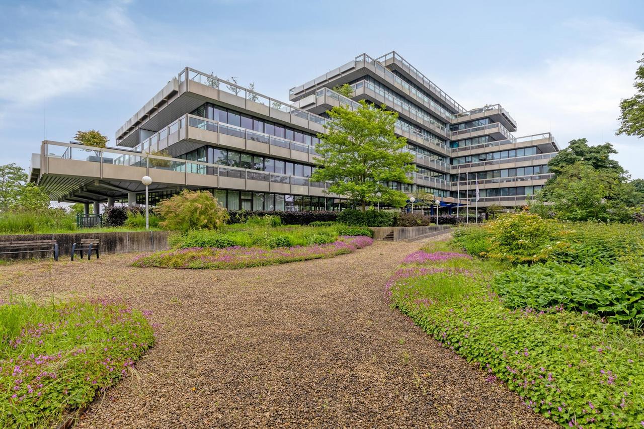 2-slaapkamerappartement met parking - Afbeelding 1