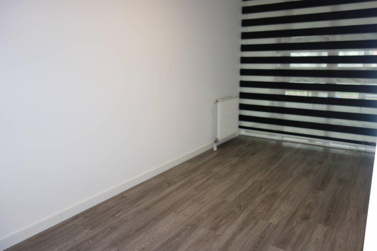 Licht 4-kamerappartement in Osdorp - Afbeelding 9