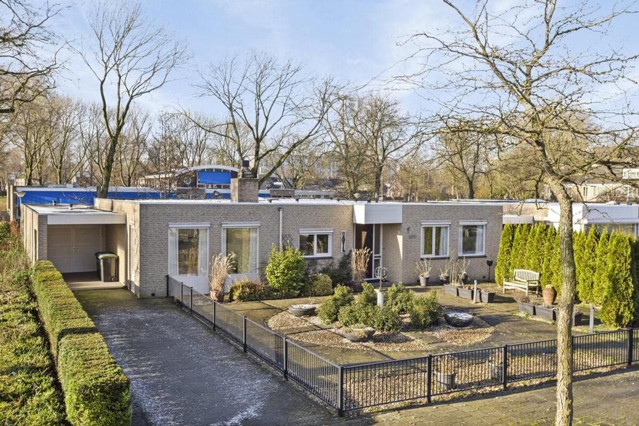 Gelijkvloers wonen met tuin en garage - Afbeelding 2