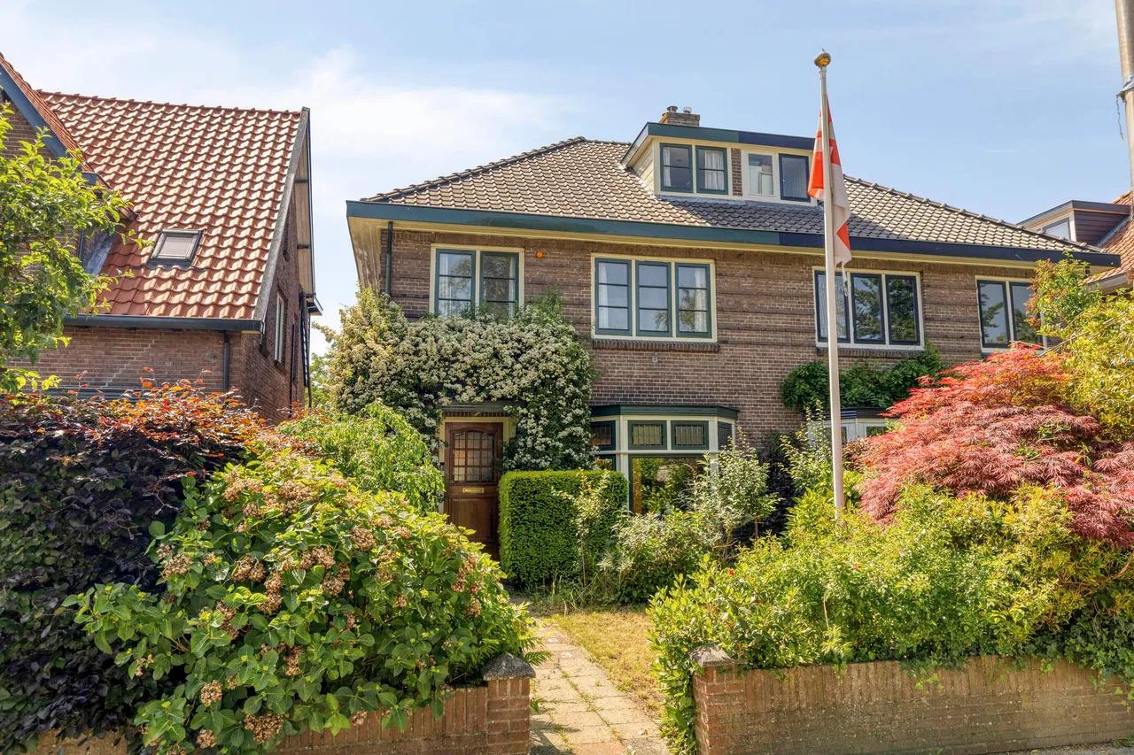 Gestoffeerde eengezinswoning met tuin in Amersfoort - Afbeelding 1