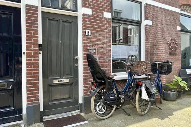 Terraced house of 95 m² with garden in Wittevrouwen - Image 2