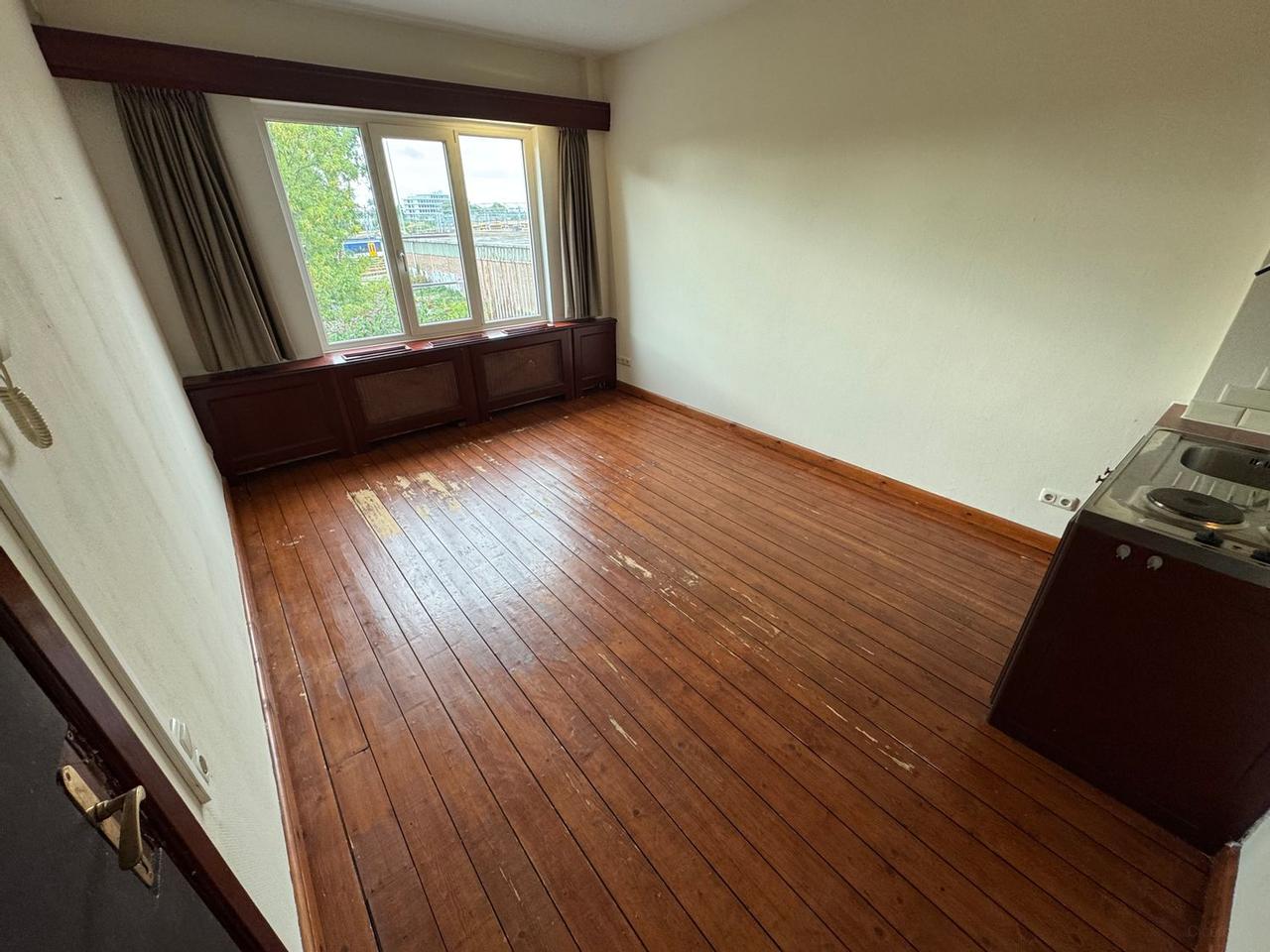 Room with private kitchenette in Wyckerpoort - Image 2
