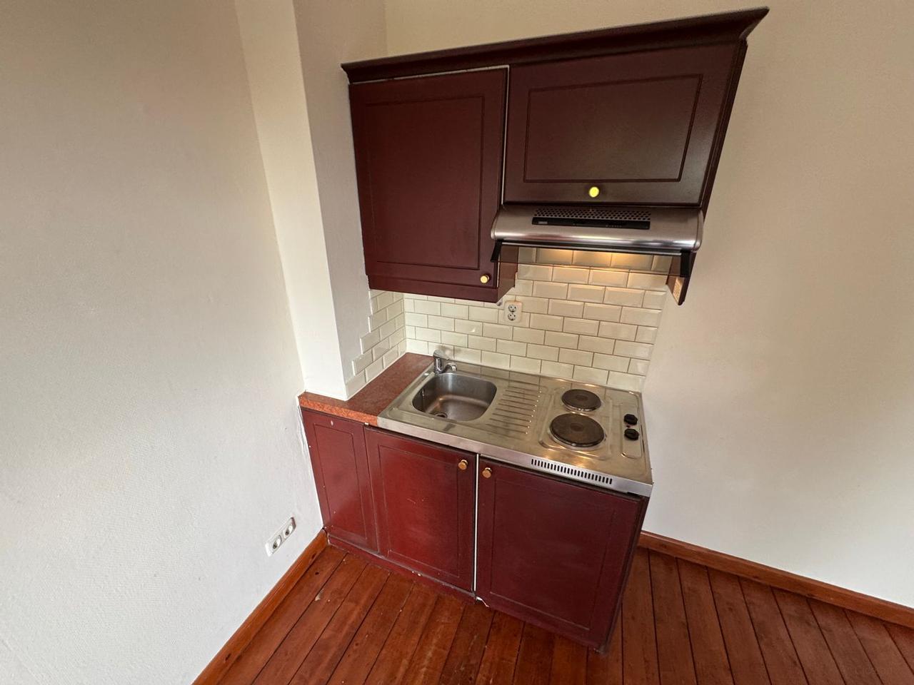 Room with private kitchenette in Wyckerpoort - Image 6