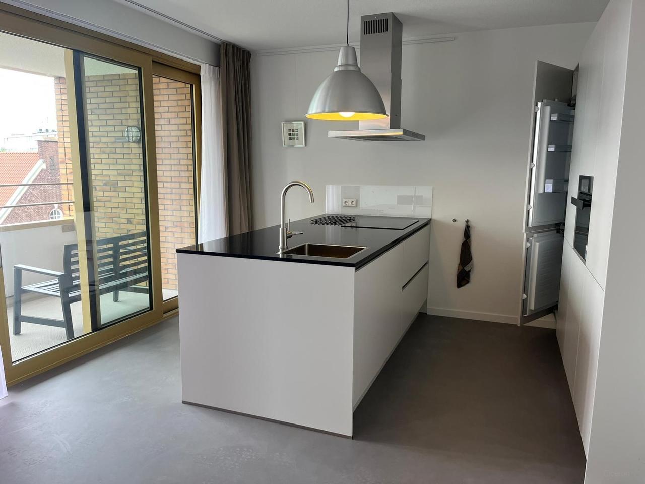 Furnished 3-room apartment with parking space - Image 5