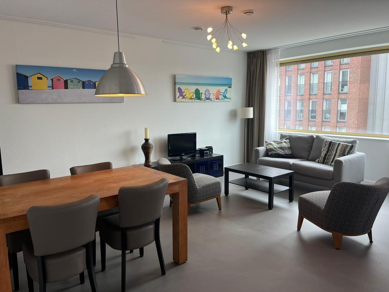 Furnished 3-room apartment with parking space - Image 2