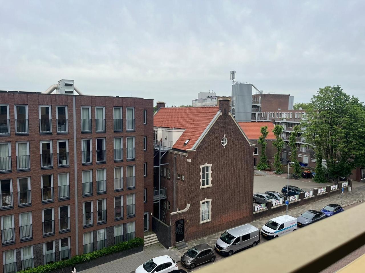 Furnished 3-room apartment with parking space - Image 18