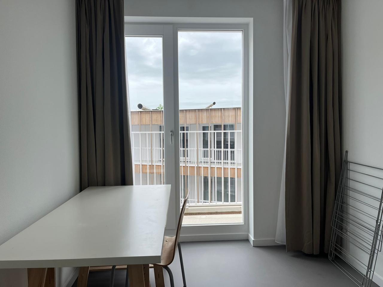 Furnished 3-room apartment with parking space - Image 9