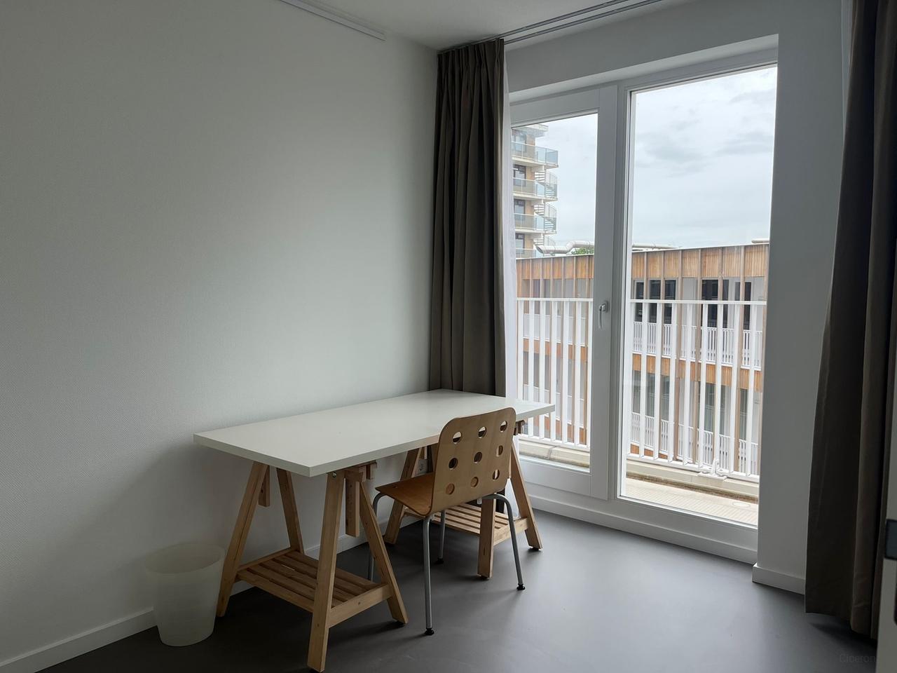 Furnished 3-room apartment with parking space - Image 10