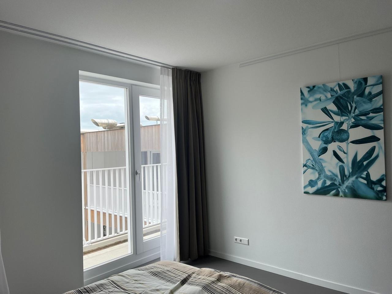 Furnished 3-room apartment with parking space - Image 8