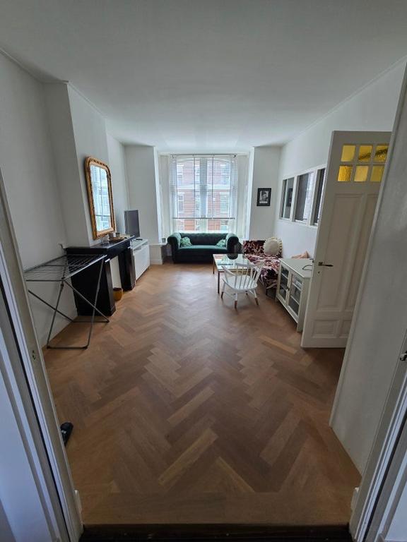 Gemeubileerd 3-kamerappartement West - Afbeelding 11