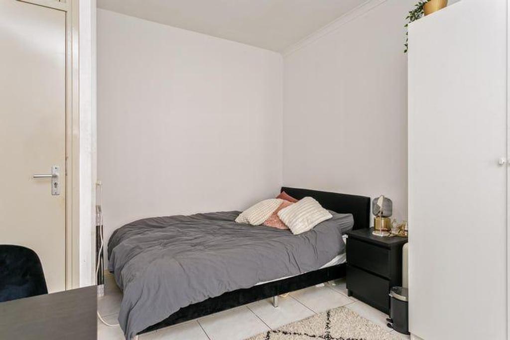 Kamer met eigen keuken in Tilburg - Afbeelding 2