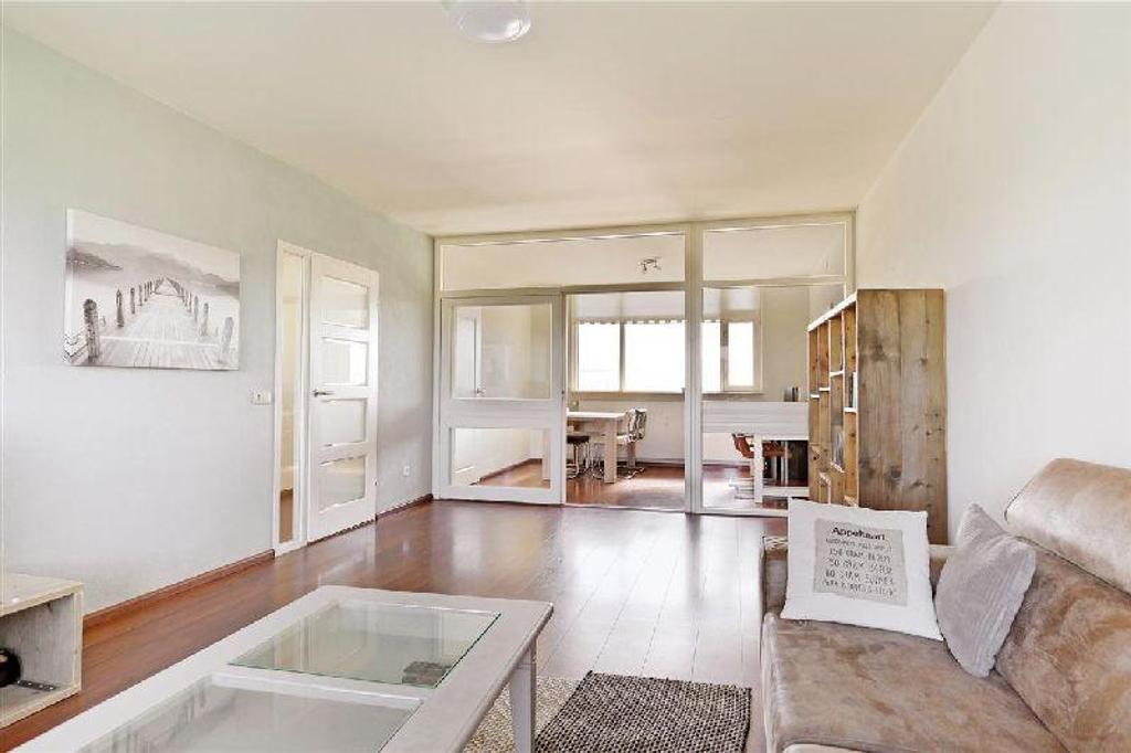Licht 3-kamerappartement met balkon in Woensel - Afbeelding 3