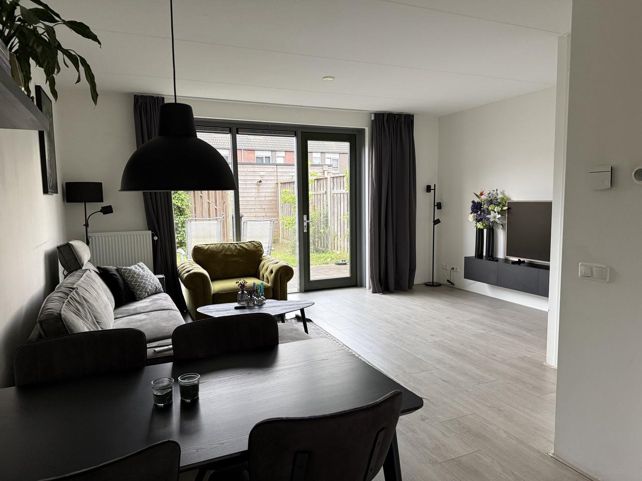 Huis met tuin en 3 slaapkamers - Afbeelding 2