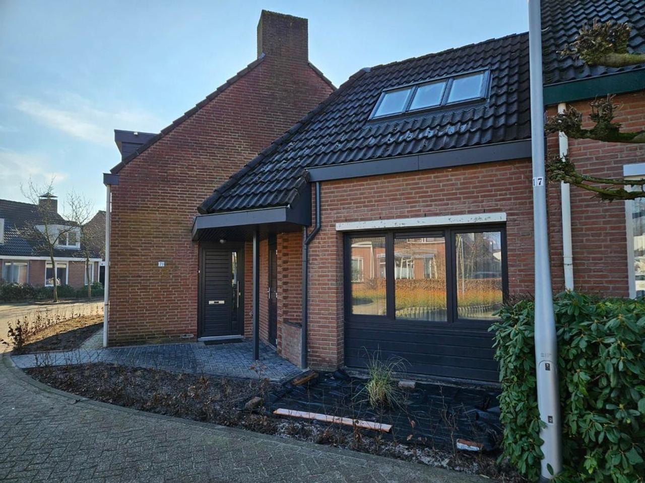 4 bedrooms and 2 bathrooms in De Blaak - Image 2