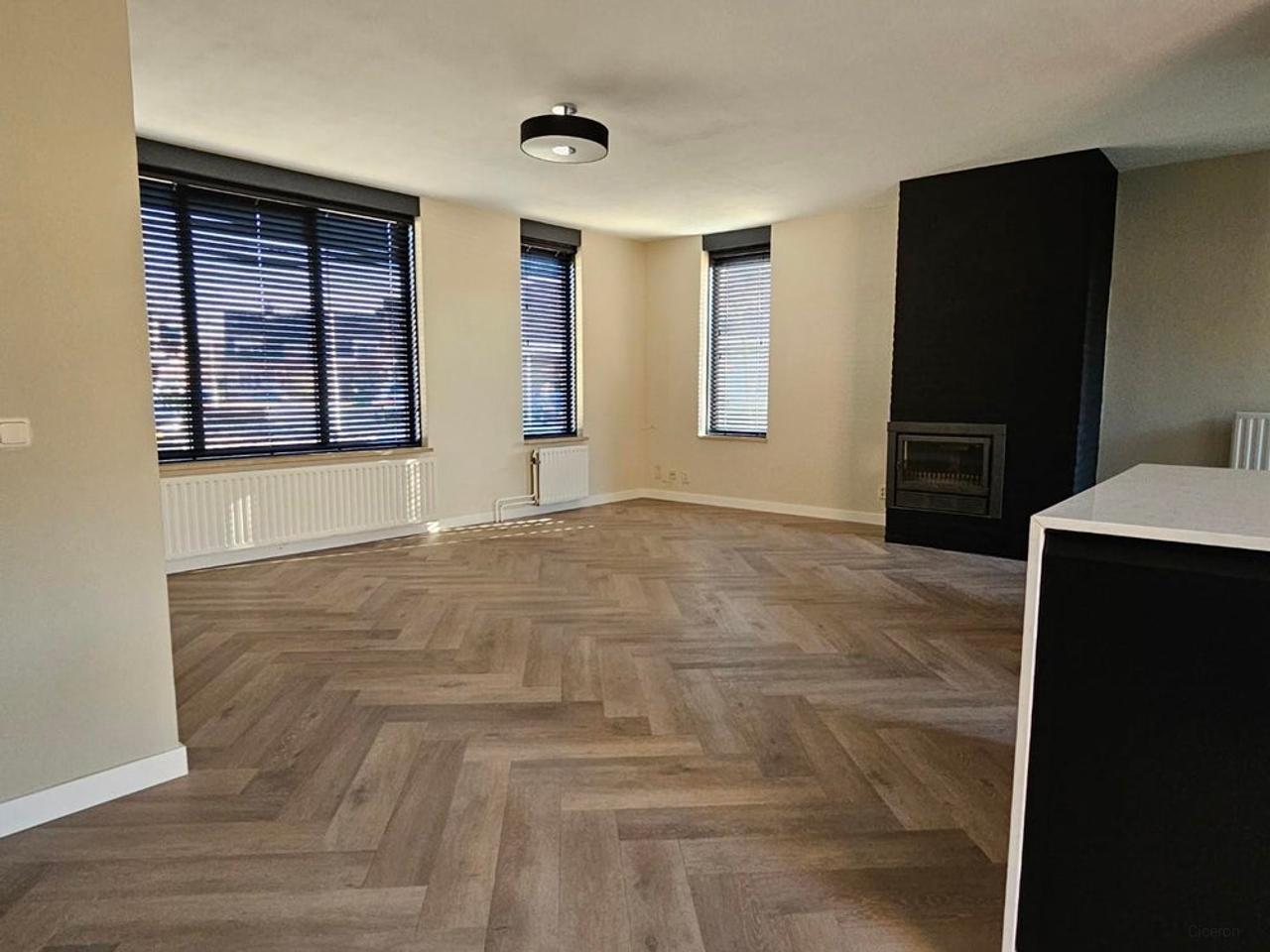 4 bedrooms and 2 bathrooms in De Blaak - Image 5
