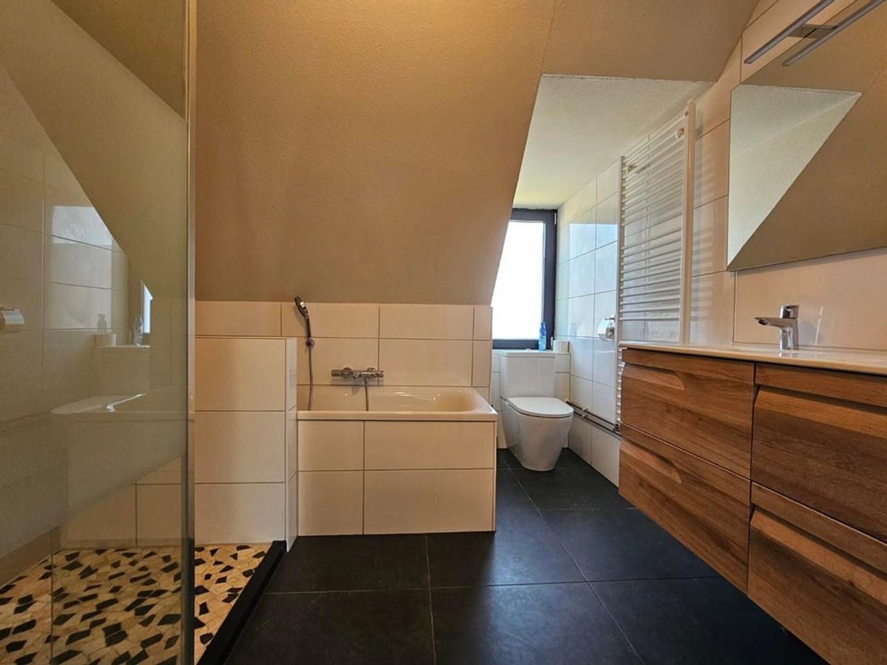 4 bedrooms and 2 bathrooms in De Blaak - Image 15
