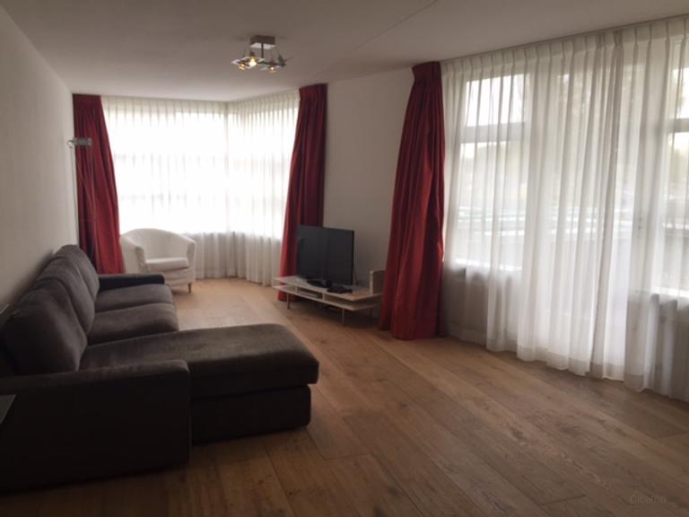 Gemeubileerd 3-kamerappartement met balkon - Afbeelding 4
