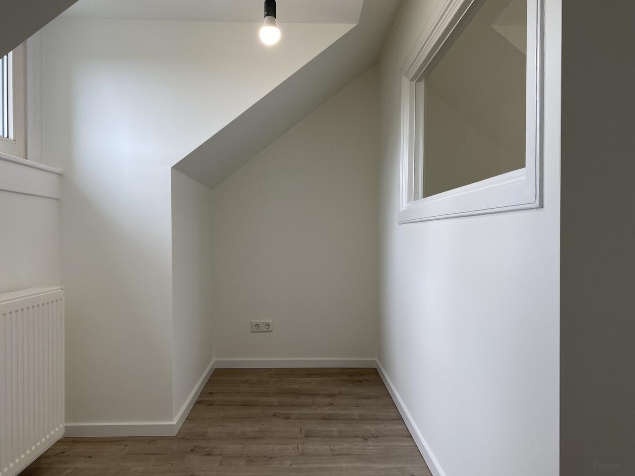 100 m² dubbelbovenhuis aan het water - Afbeelding 22
