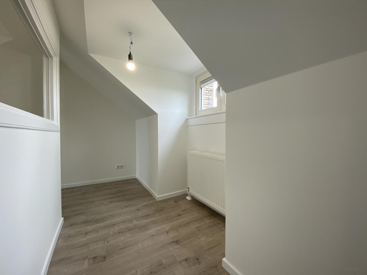 100 m² dubbelbovenhuis aan het water - Afbeelding 23