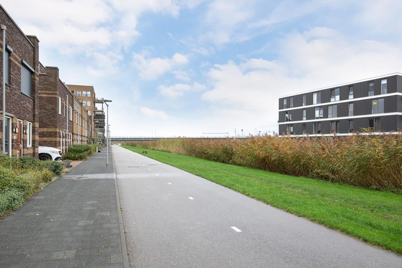 2-bedroom apartment with parking in Poort - Image 15
