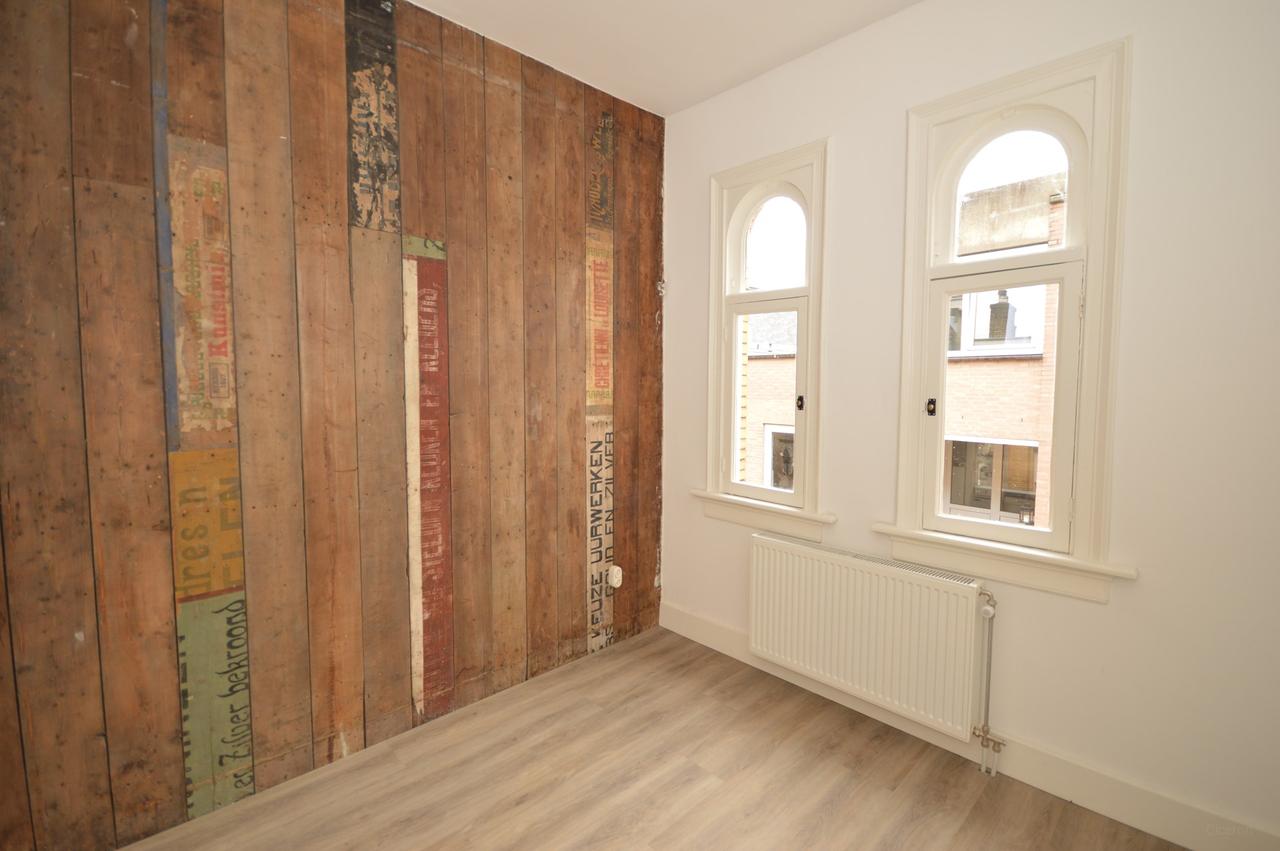 3-slaapkamer bovenwoning in centrum - Afbeelding 12
