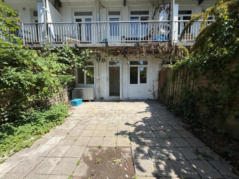 2-slaapkamerappartement met tuin in West - Afbeelding 12