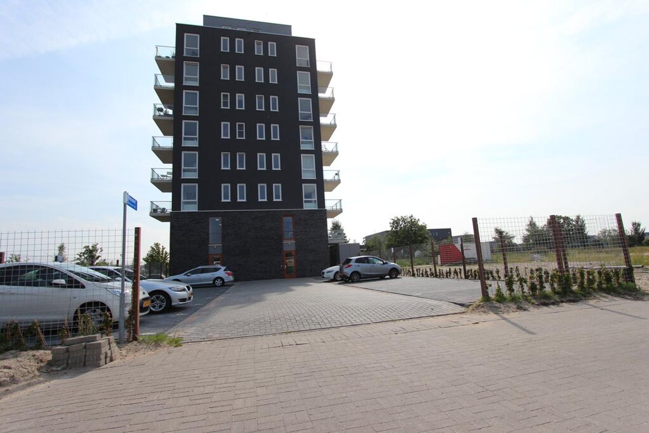 Furnished 3-room apartment with balcony - Image 2