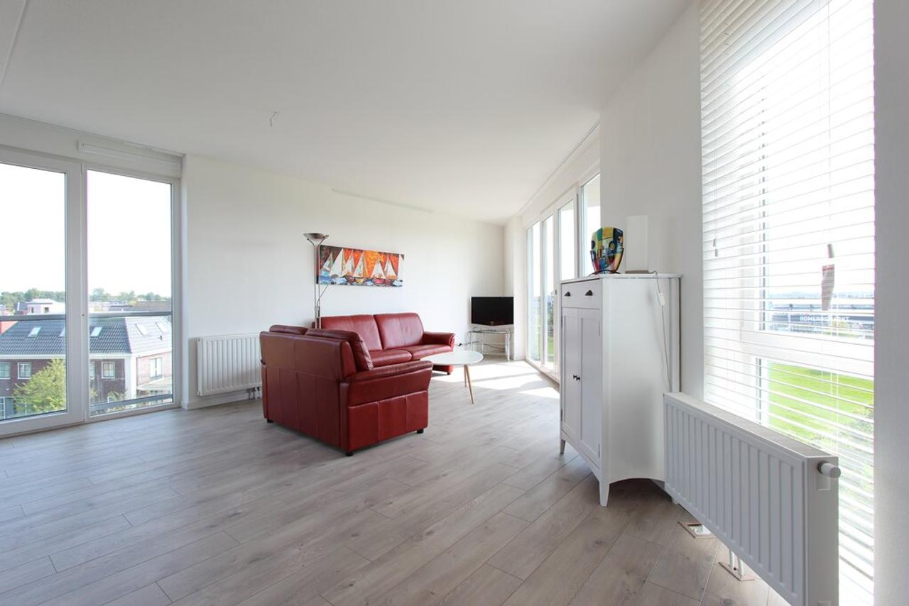 Furnished 3-room apartment with balcony - Image 4
