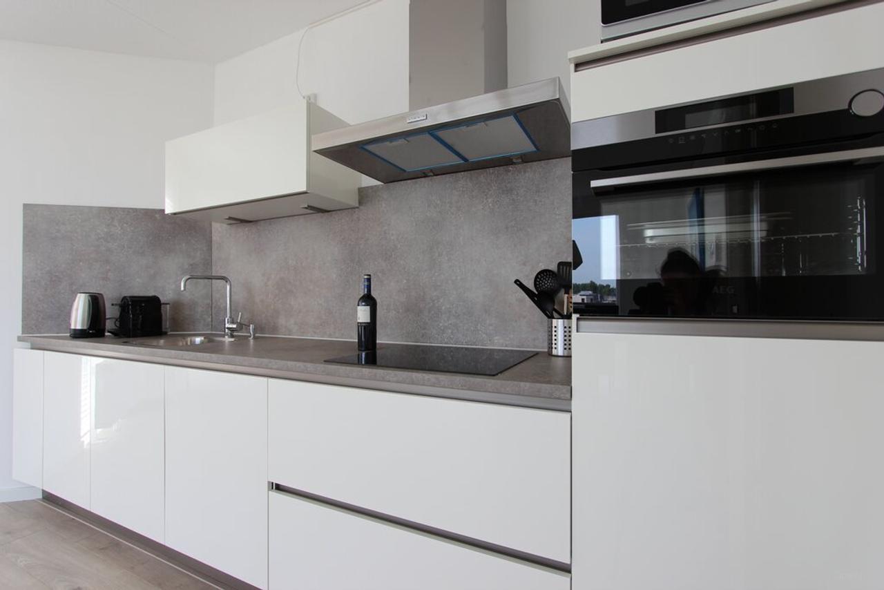 Furnished 3-room apartment with balcony - Image 9