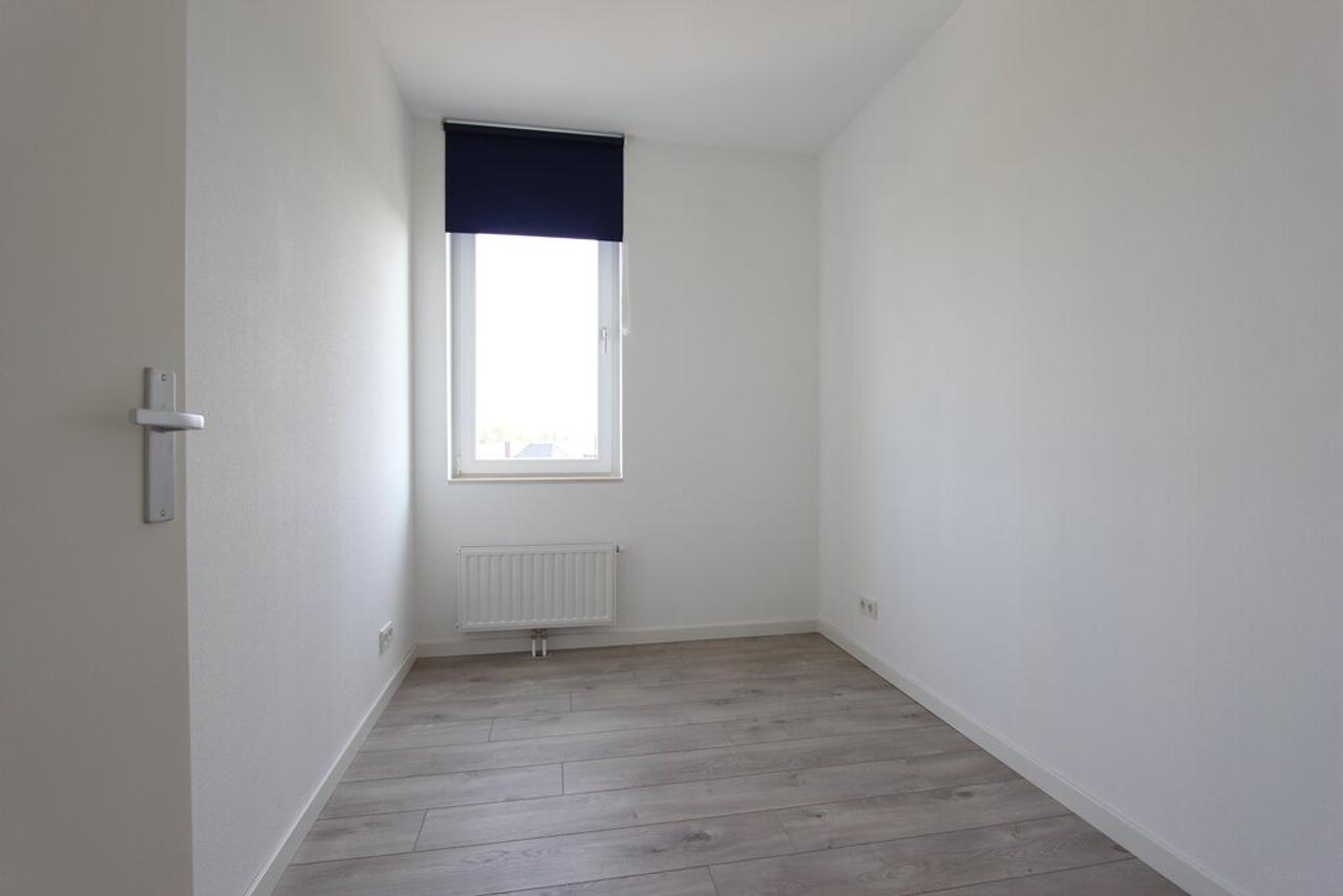 Furnished 3-room apartment with balcony - Image 14