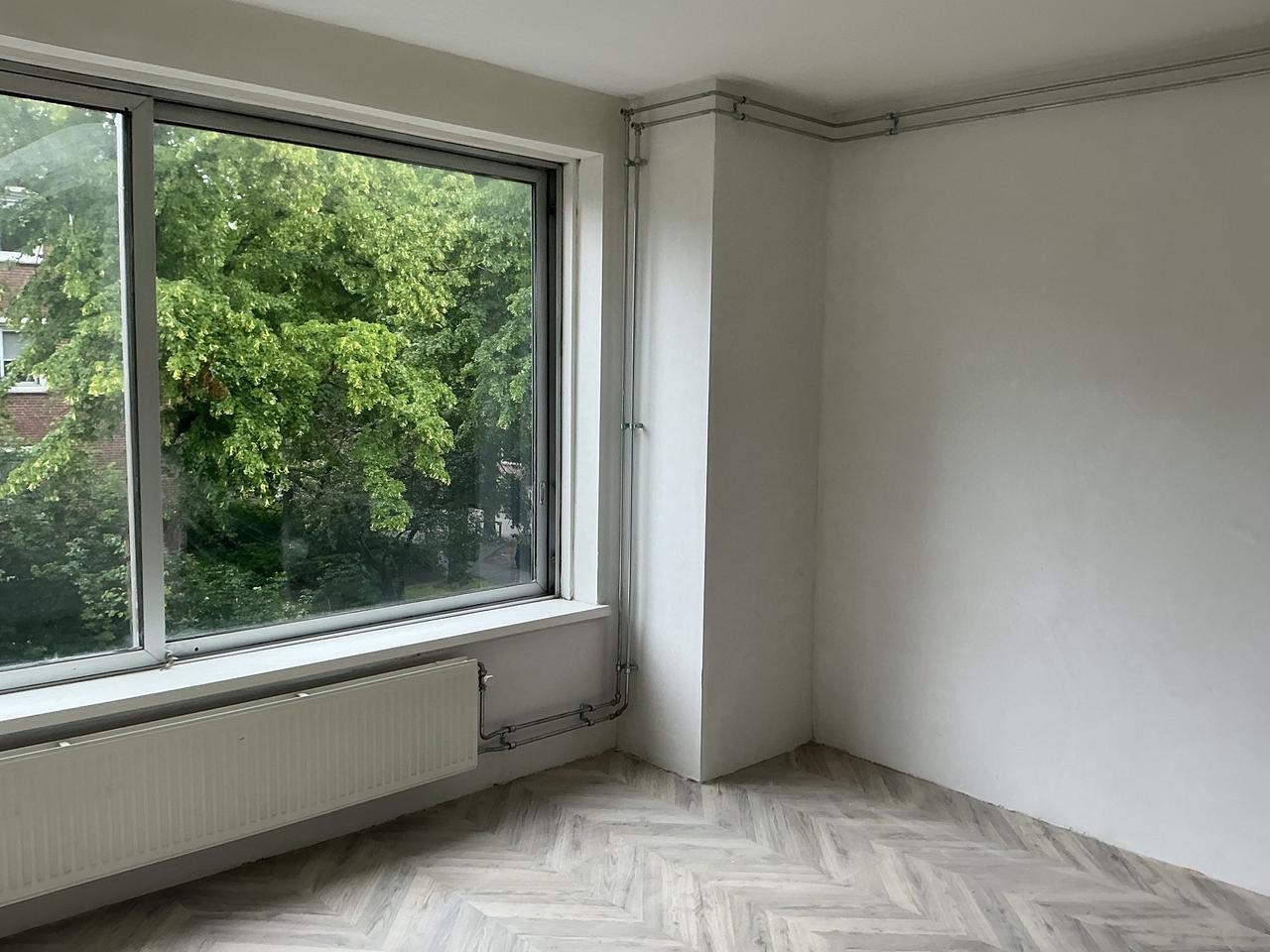 80 m² met balkon in Buitenveldert - Afbeelding 2