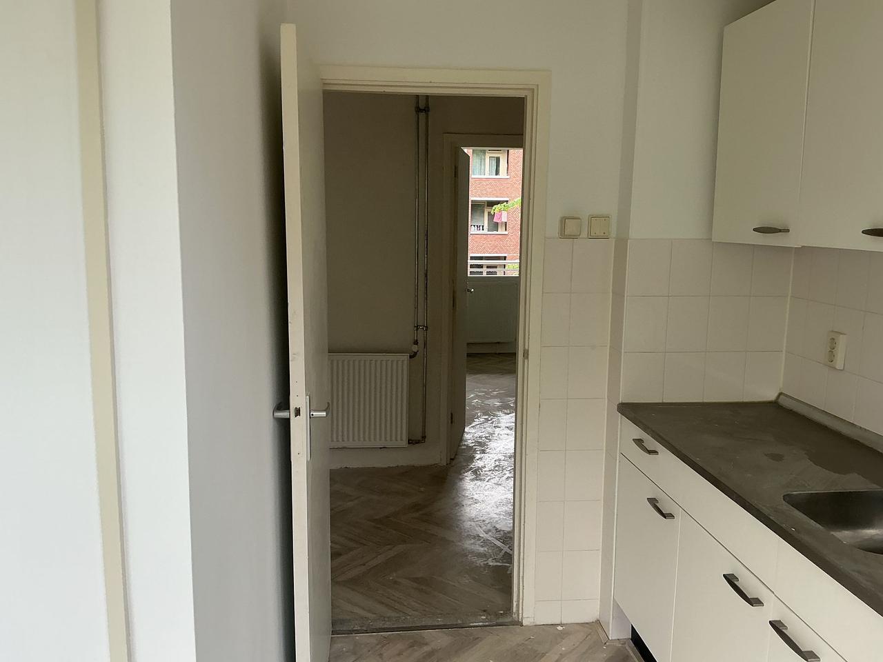 80 m² met balkon in Buitenveldert - Afbeelding 3