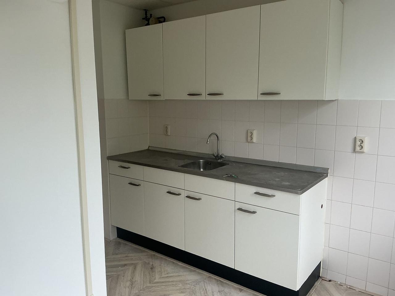 80 m² met balkon in Buitenveldert - Afbeelding 6