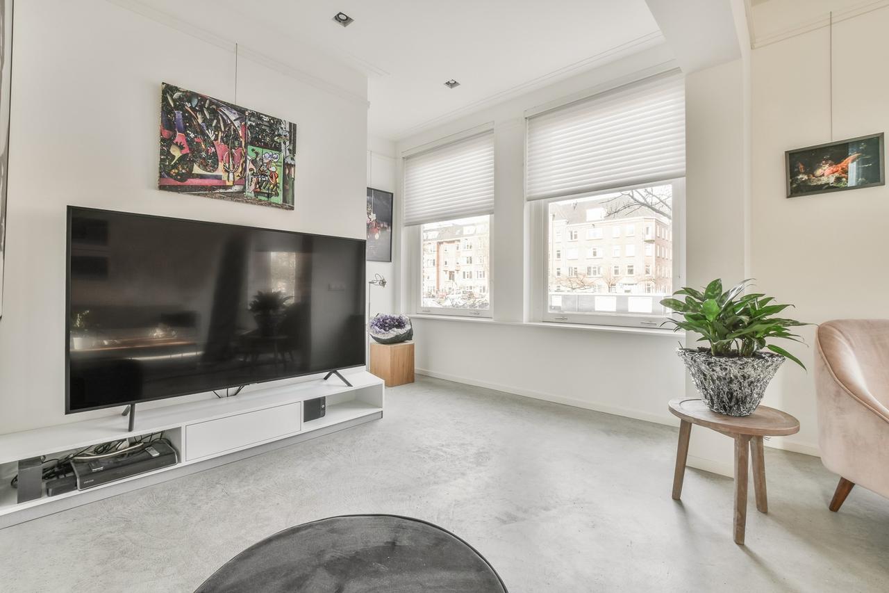Gerenoveerd appartement van 200 m² aan de Amstelkade - Afbeelding 8
