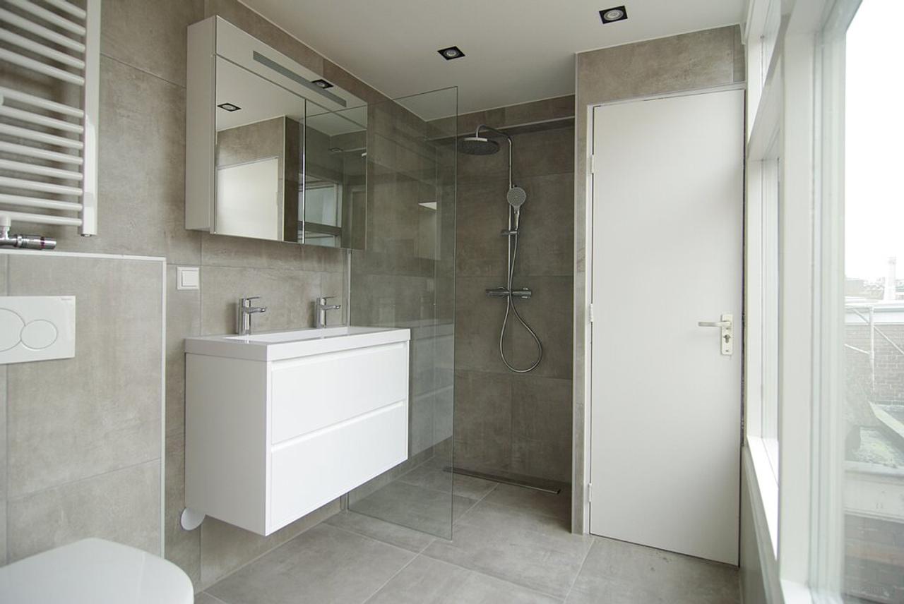 2-slaapkamerappartement aan de gracht - Afbeelding 13