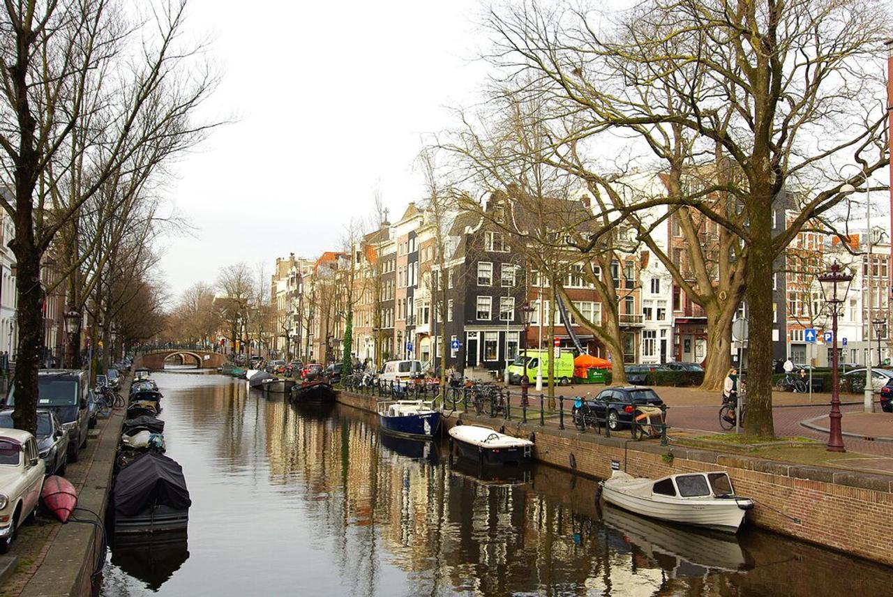 2-slaapkamerappartement aan de gracht - Afbeelding 25