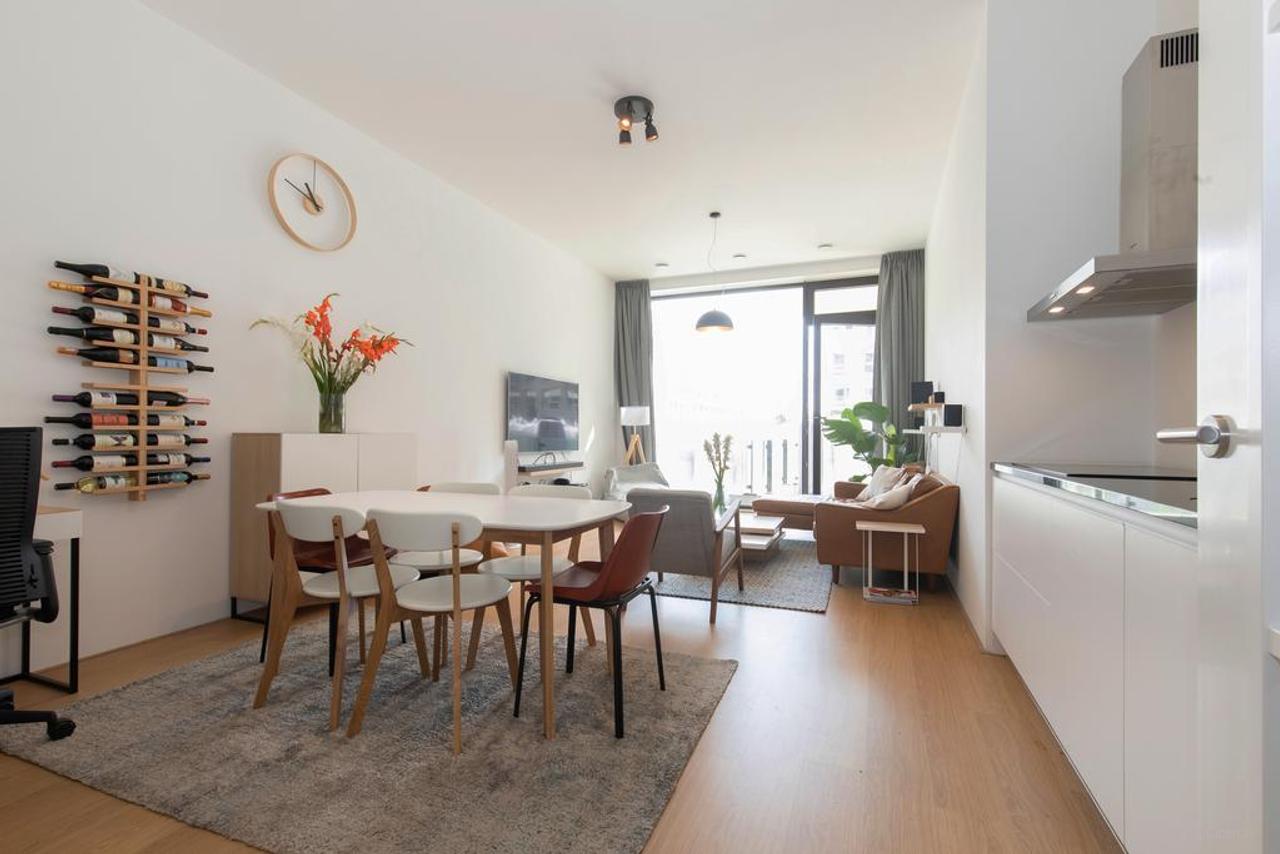 Gemeubileerd appartement met terras - Afbeelding 3