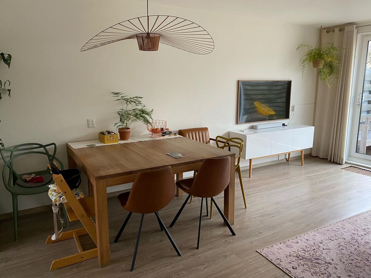 Furnished 5-bedroom family home - Image 2