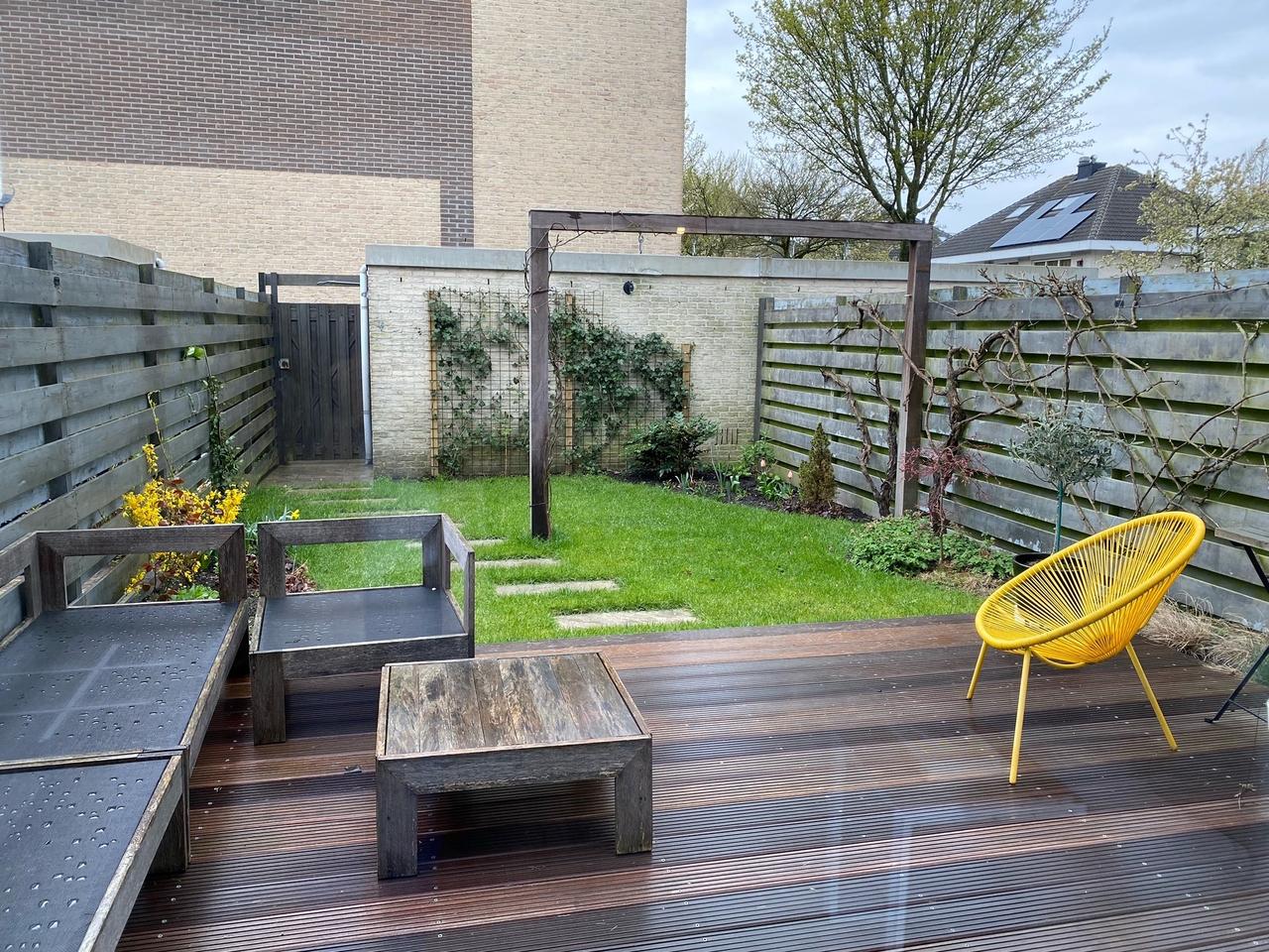 Furnished 5-bedroom family home - Image 4