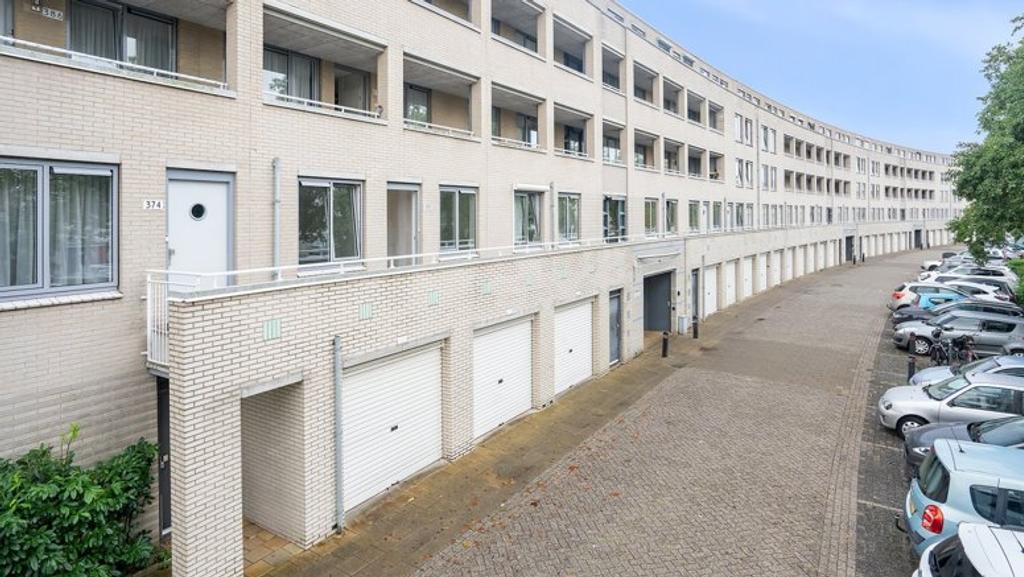 3-kamerappartement met balkon in Velserbroek - Afbeelding 1